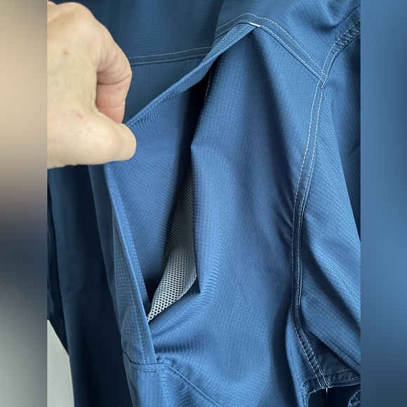 Columbia PFG Low Drag Offshore Short Sleeve Button Front Shirt Carbon - Picture 12 of 15